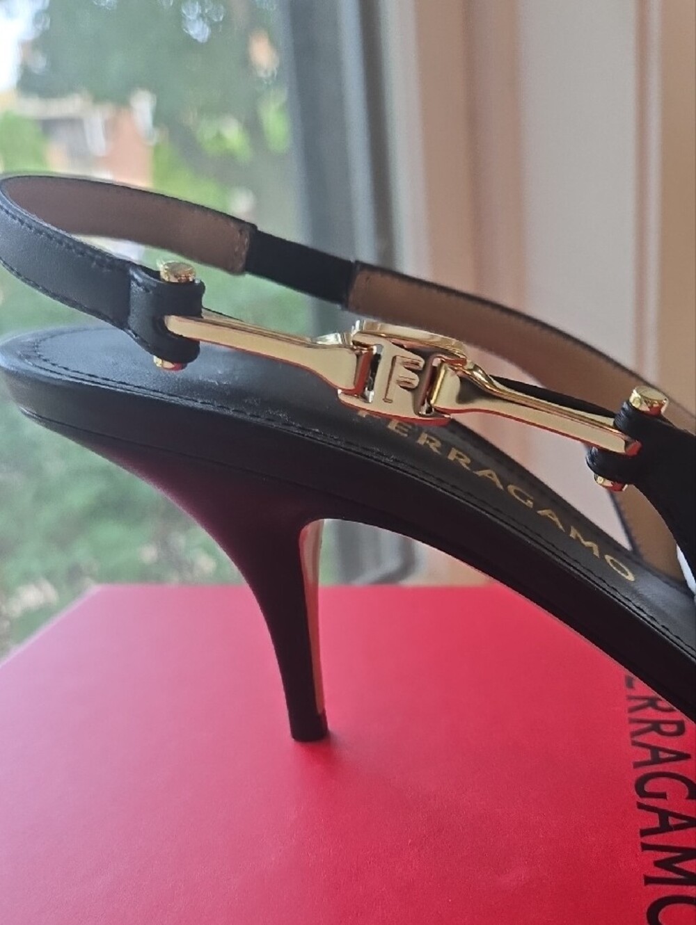 Salvatore Ferragamo Tally 70cm Black Leather Slingback Pointed-Toe Heels - Picture 7 of 11
